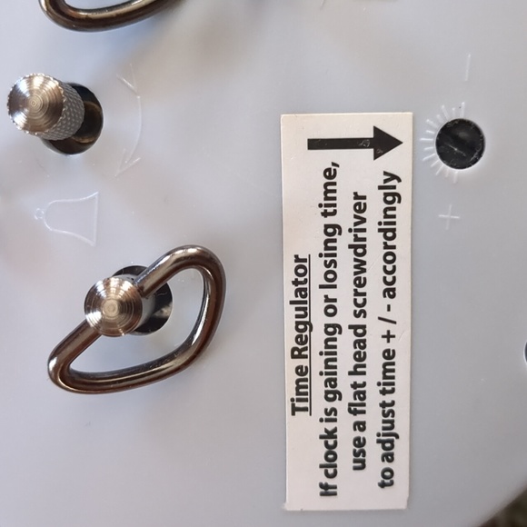 WESTCLOX* BIG BEN wind up alarm clock in working condition slivertone matte tan - Picture 7 of 12